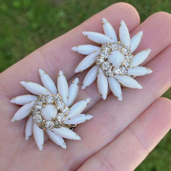 VTG Signed Judy Lee Milk Glass Rhinestone 1950s Clip On Earrings Evening Jewelry - Picture 2 of 13